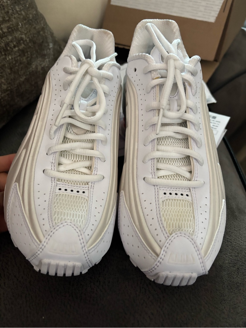 Nike shox white and Light Beige Women's Athletic Shoes.size 7 but will fit 6.5 - Picture 3 of 5